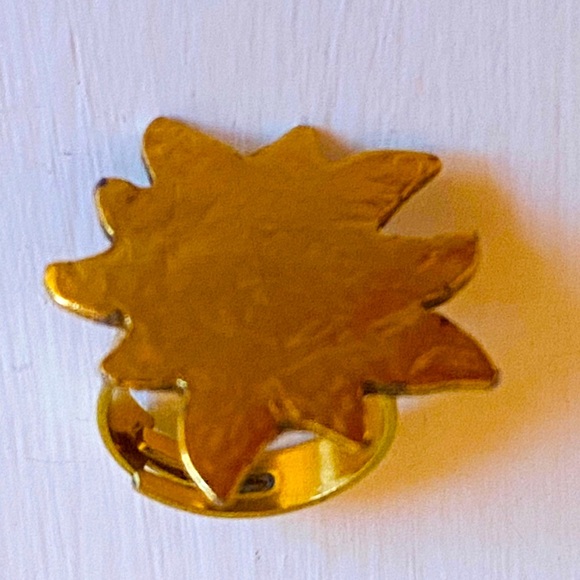 Agatha Paris💫 Starburst Gold Adjustable Ring - Picture 3 of 16